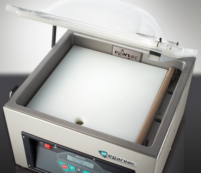 Envasadora BASIC y BASIC-10 EGARVAC, soluciones compactas para envasado al vacío, ideales para pequeños y medianos volúmenes de producción
