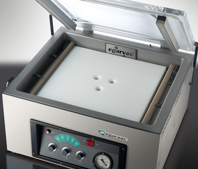 Envasadora EGAR-2S-2A EGARVAC, máquina compacta y eficiente, diseñada para ofrecer un sellado de alta calidad en diversos tipos de envases