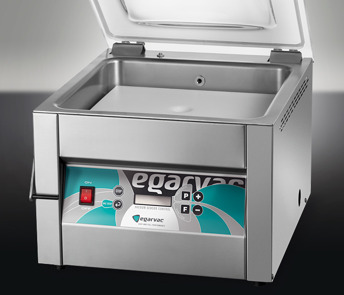 Envasadora KEVO-8S EGARVAC, modelo compacto y robusto, diseñado para el envasado eficiente de productos con una excelente capacidad de sellado y preservación