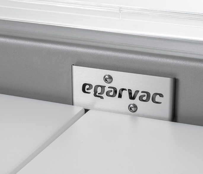 Logotipo EGARCAV en máquina envasadora al vacío
