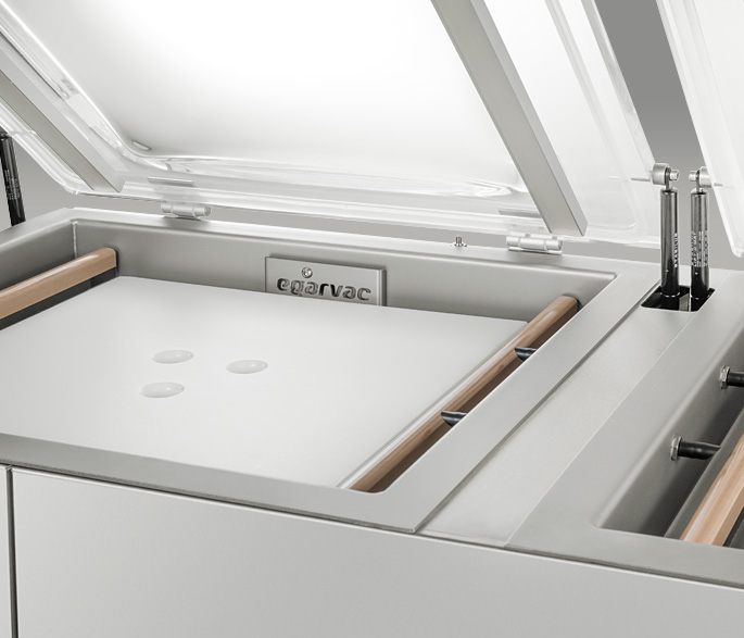 Detalle de las envasadoras EGAR-2 Doble, MAXI Doble y EGAR-4 Doble EGARVAC, equipadas con sistemas de sellado doble para optimizar la conservación de los productos